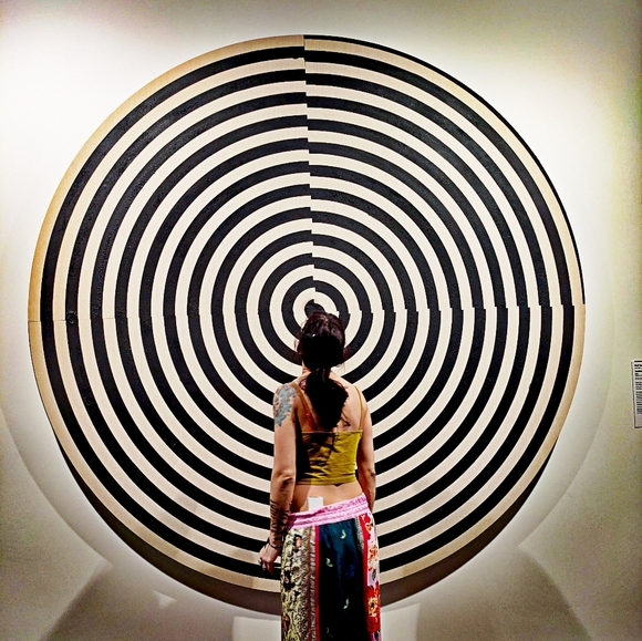 Meet your Posher, Mona - Picture 2 of 8